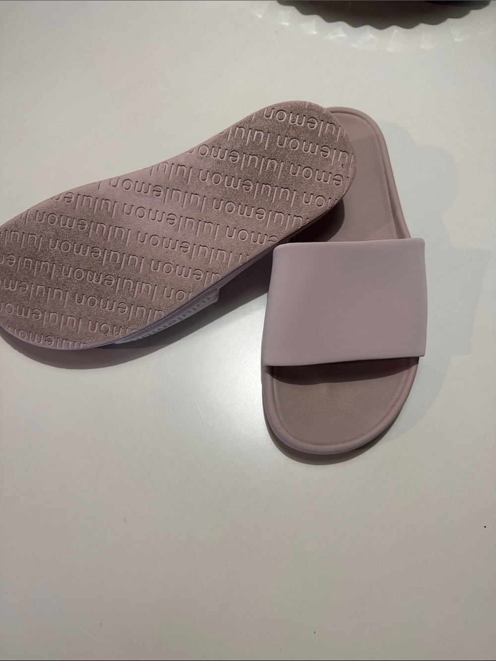 lululemon RestfeelWomen’s Slide Sandals in Light Mauve - Picture 2 of 3